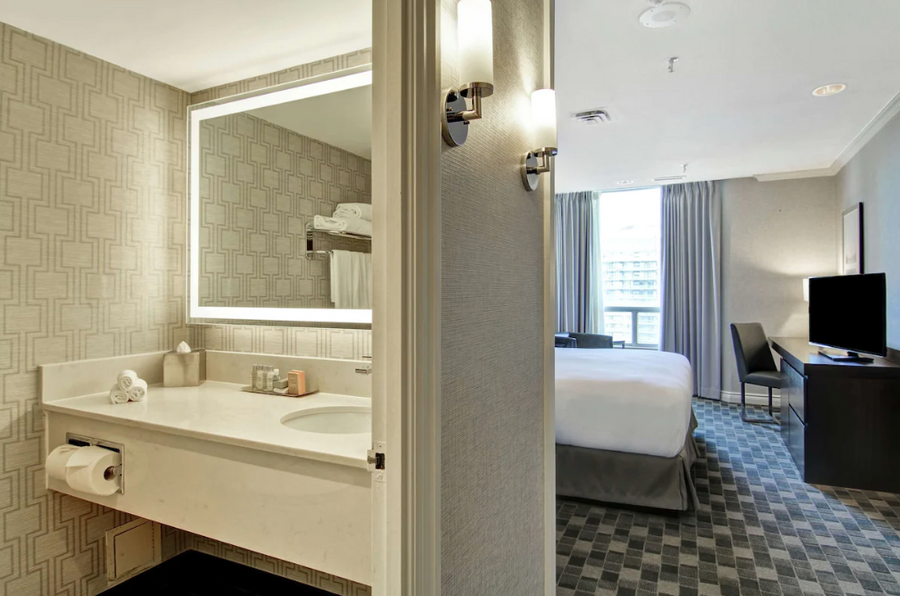 A view of the suggested DoubleTree by Hilton Hotel Toronto Downtown, retained from the original listing