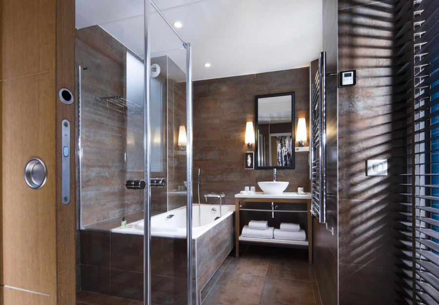 Hôtel Le Six in Paris, retained from the original workshop listing