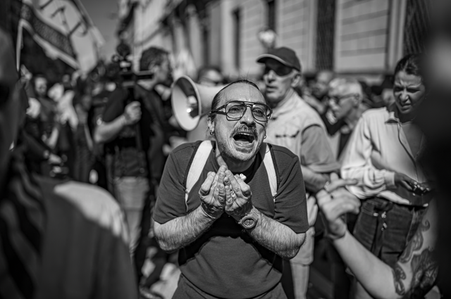 Milan Liberation Day march