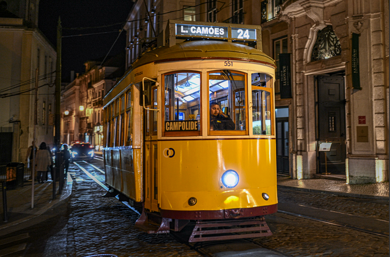 Lisbon street photography by Steve Simon